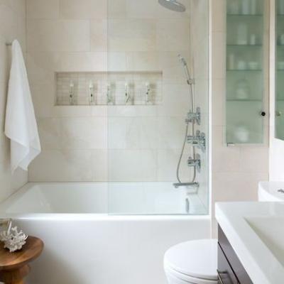 Tiny Traditional Shower